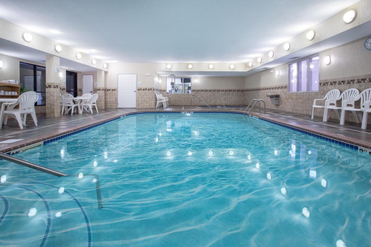 Holiday Inn Express Hotel & Suites Fort Collins By Ihg Екстер'єр фото