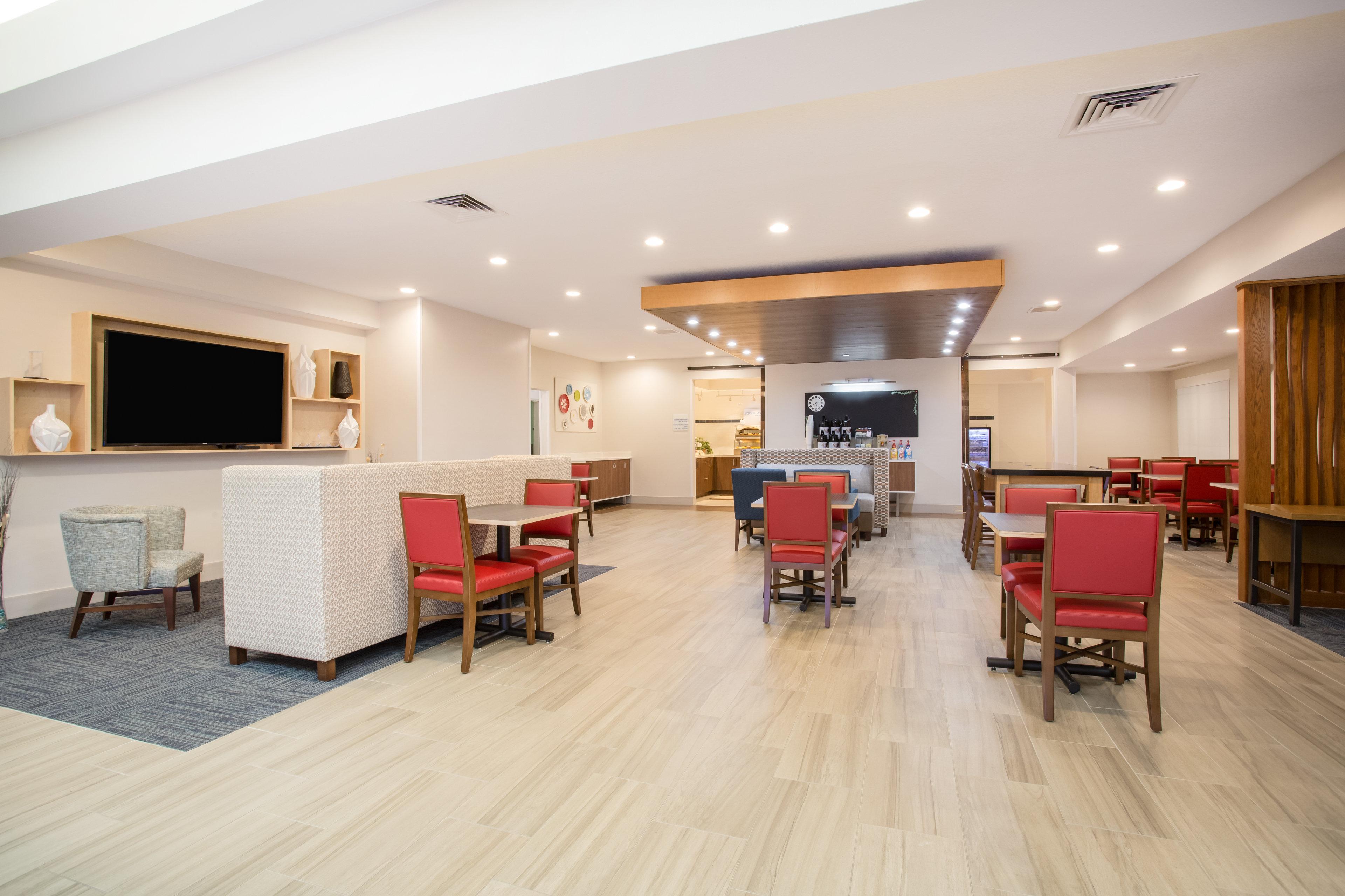 Holiday Inn Express Hotel & Suites Fort Collins By Ihg Екстер'єр фото