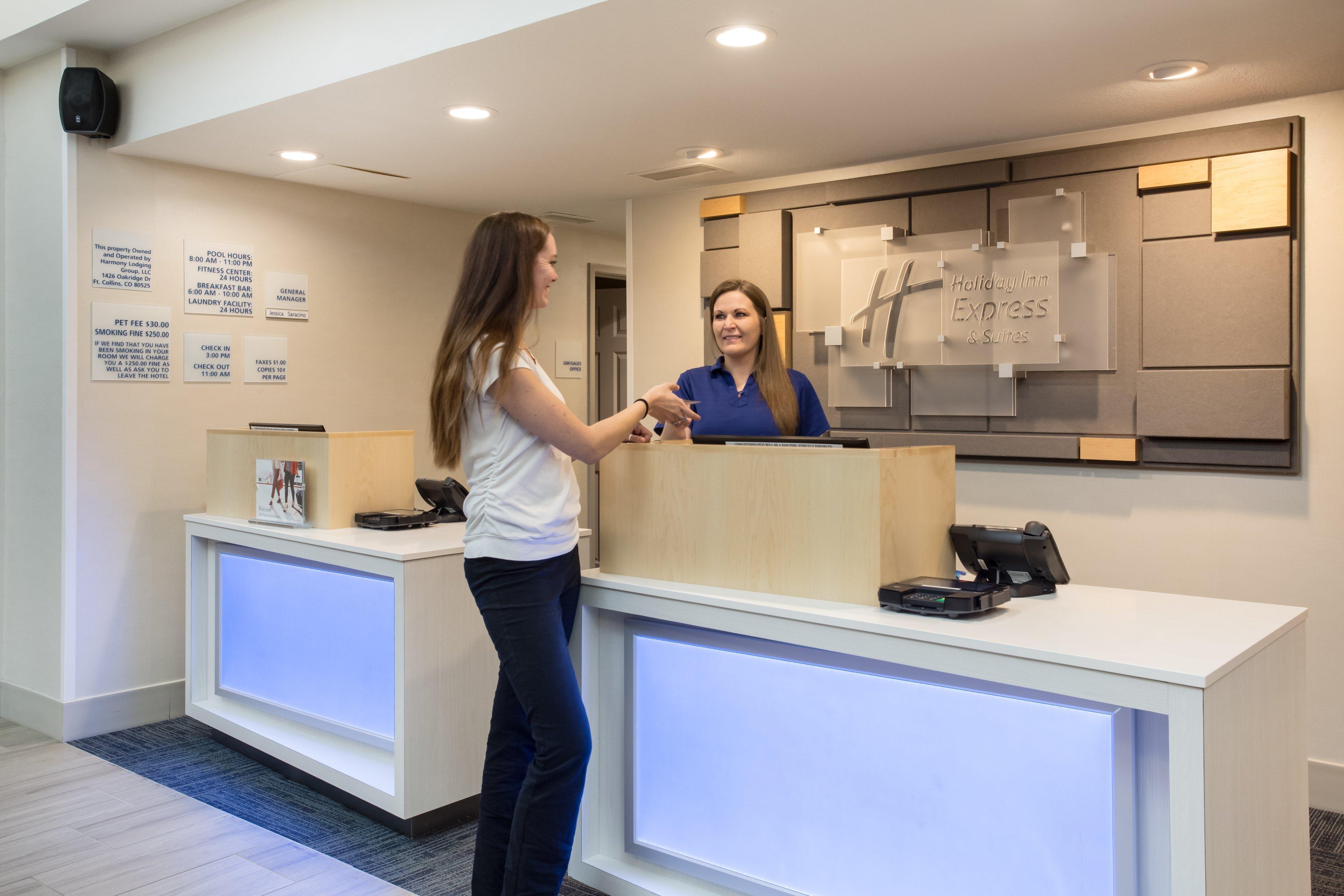 Holiday Inn Express Hotel & Suites Fort Collins By Ihg Екстер'єр фото