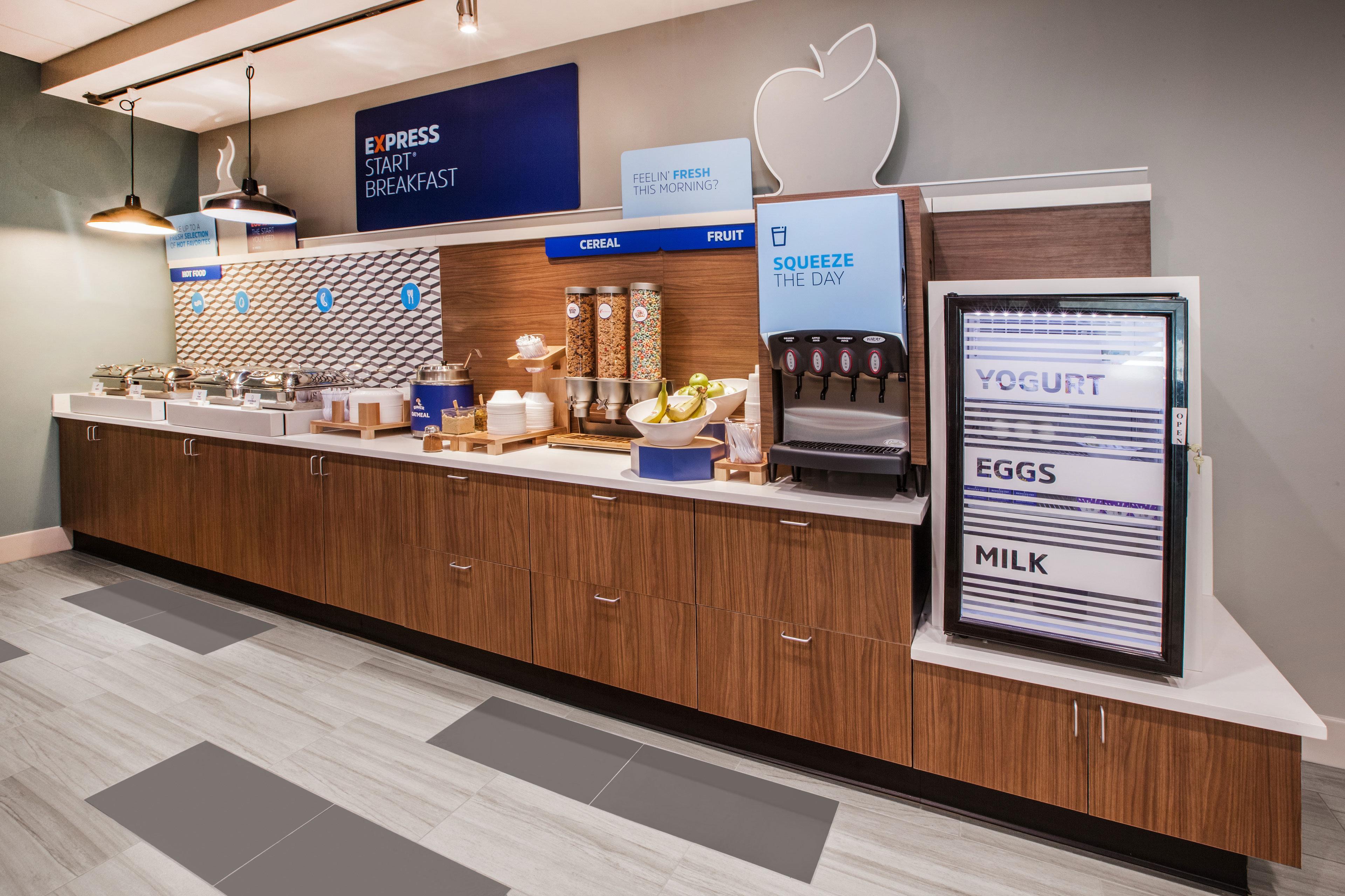 Holiday Inn Express Hotel & Suites Fort Collins By Ihg Екстер'єр фото