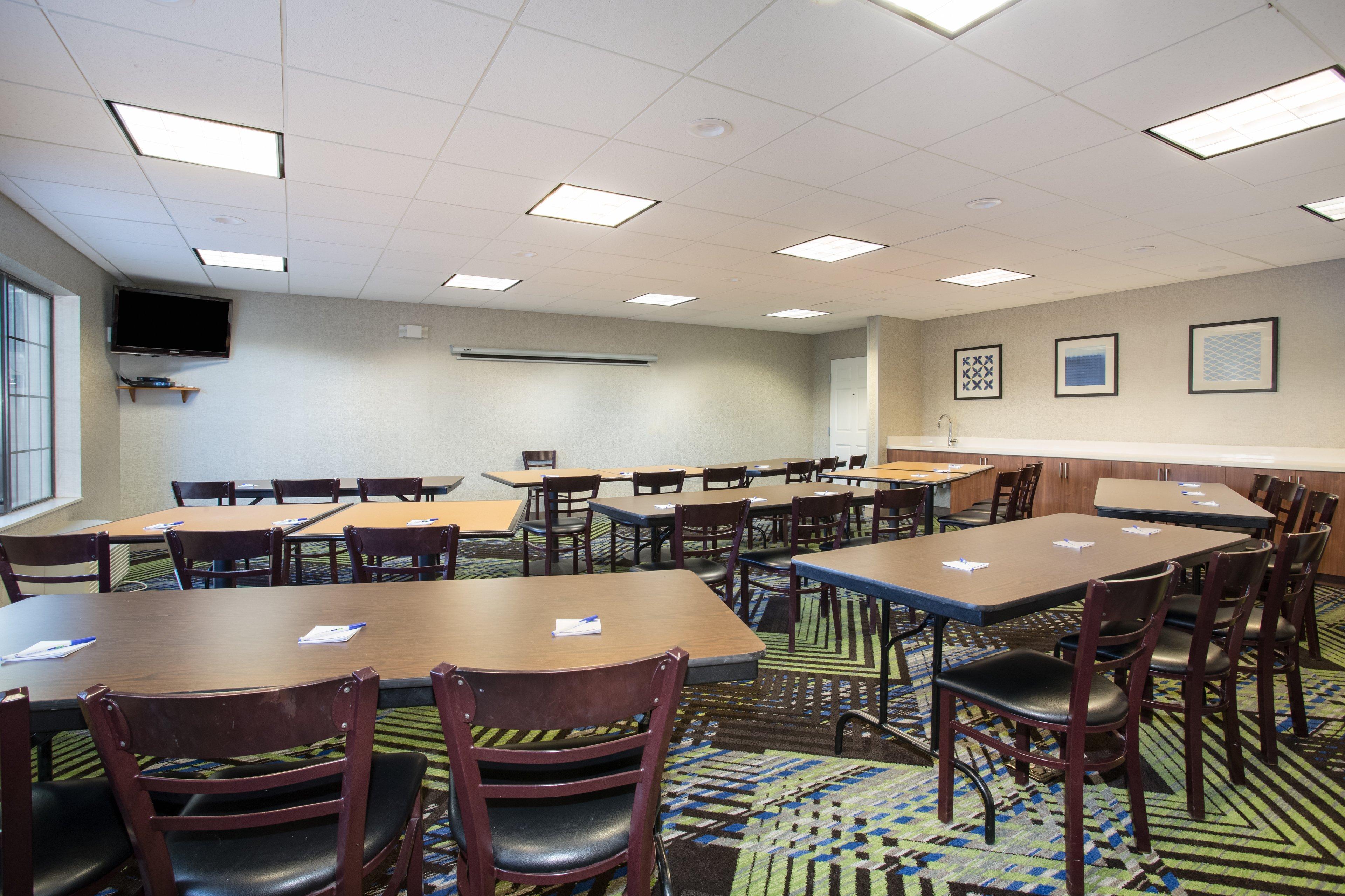 Holiday Inn Express Hotel & Suites Fort Collins By Ihg Екстер'єр фото