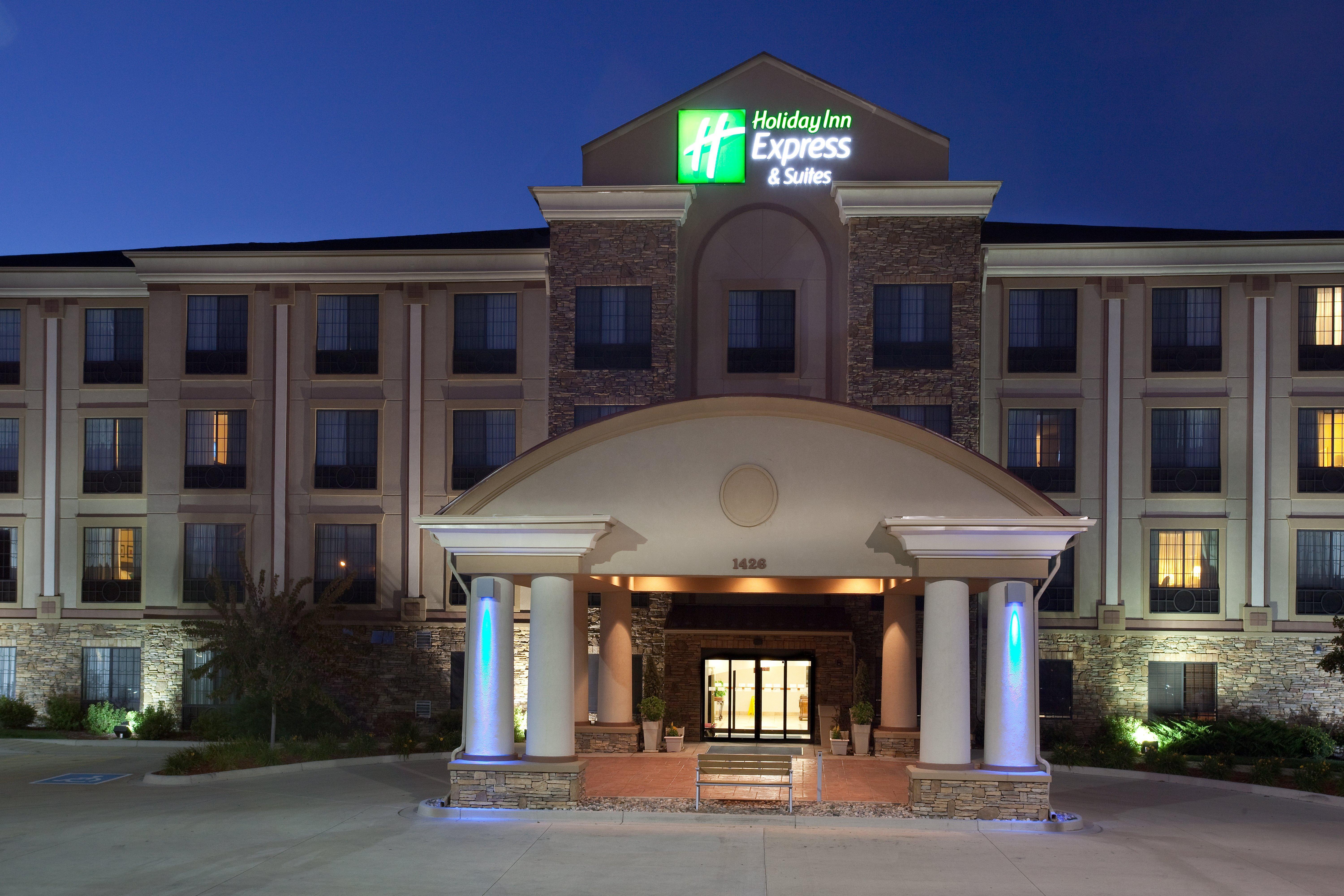 Holiday Inn Express Hotel & Suites Fort Collins By Ihg Екстер'єр фото