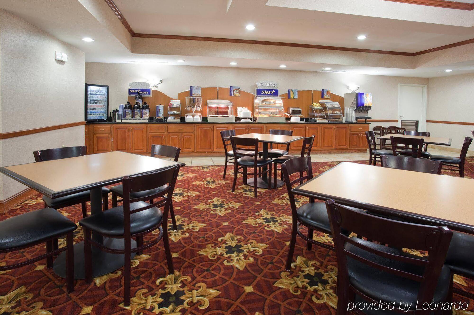 Holiday Inn Express Hotel & Suites Fort Collins By Ihg Екстер'єр фото