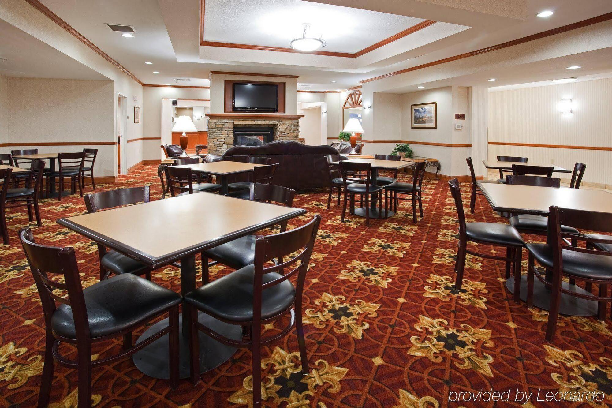 Holiday Inn Express Hotel & Suites Fort Collins By Ihg Екстер'єр фото